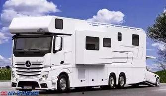 美女介绍国产房车视频,美女带你领略精致生活新体验